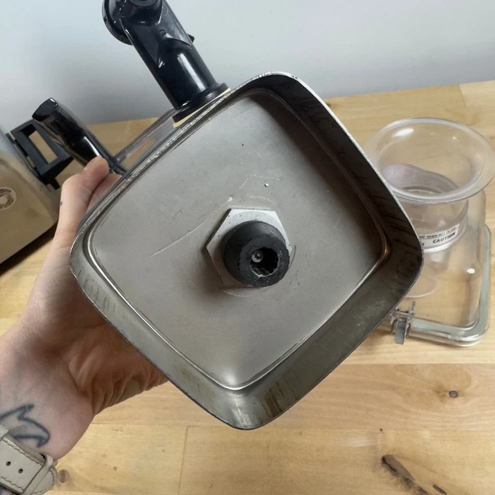 Vita-Mix 3600 Super Blender Stainless Steel Chrome Vintage Juicer Bread Maker